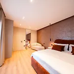 Apartment Dea's Blloku *