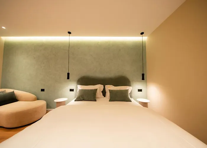 Dea's Blloku تيرانا