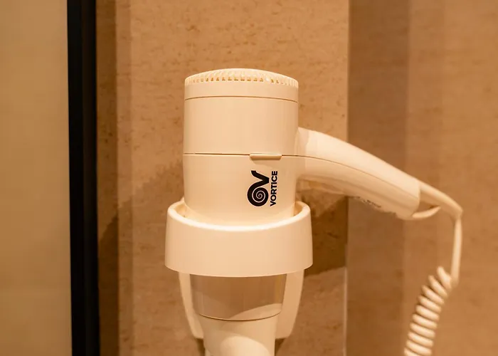 Dea's Blloku * تيرانا