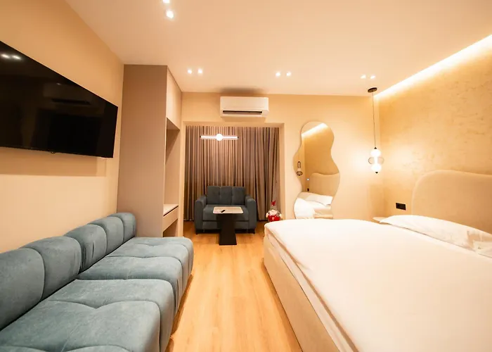 Dea's Blloku ティラナ